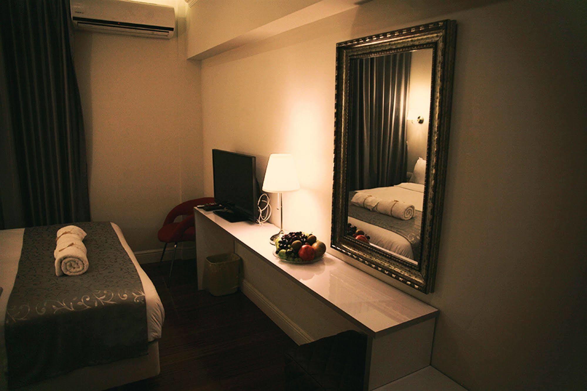โฮเต็ล เลนิส Hotel เทลอาวีฟ ภายนอก รูปภาพ